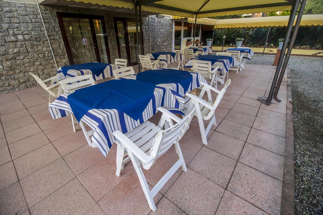 Hotel Herve Marina di Massa Exterior foto